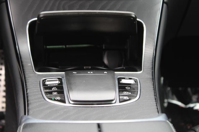 Used 2022 Mercedes-Benz GLC 300 4MATIC Coupe image 17