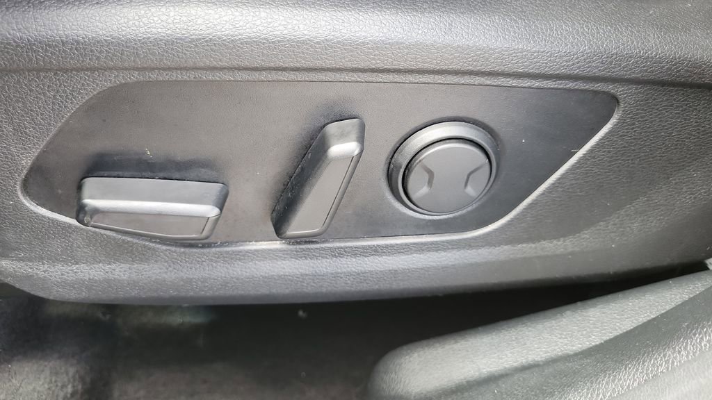 Used 2023 Kia Sportage EX image 19