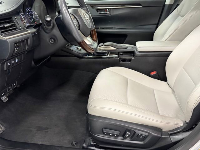 Used 2018 Lexus ES 350 w/ Navigation System Package image 13