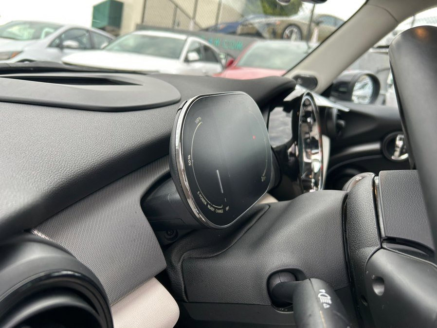 Used 2023 MINI Cooper SE image 15