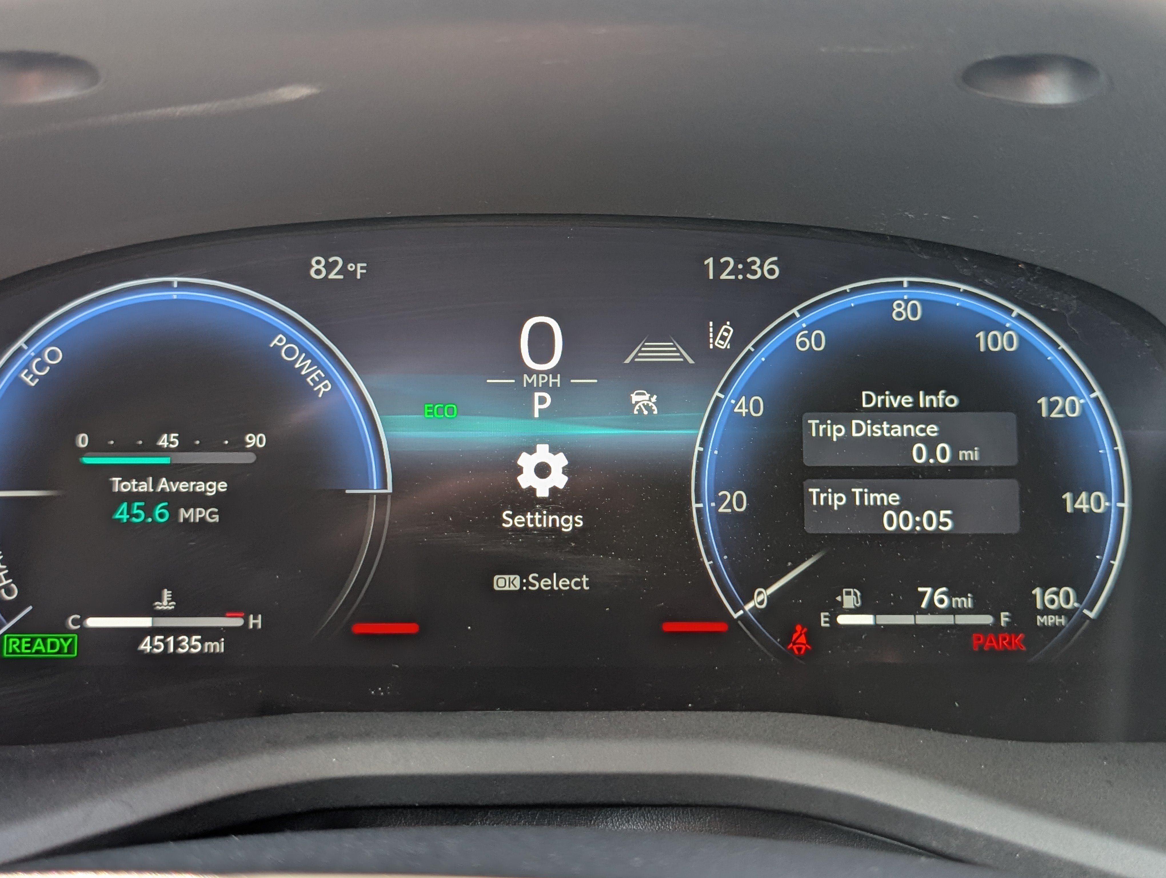 Used 2025 Toyota Camry XLE FWD image 29