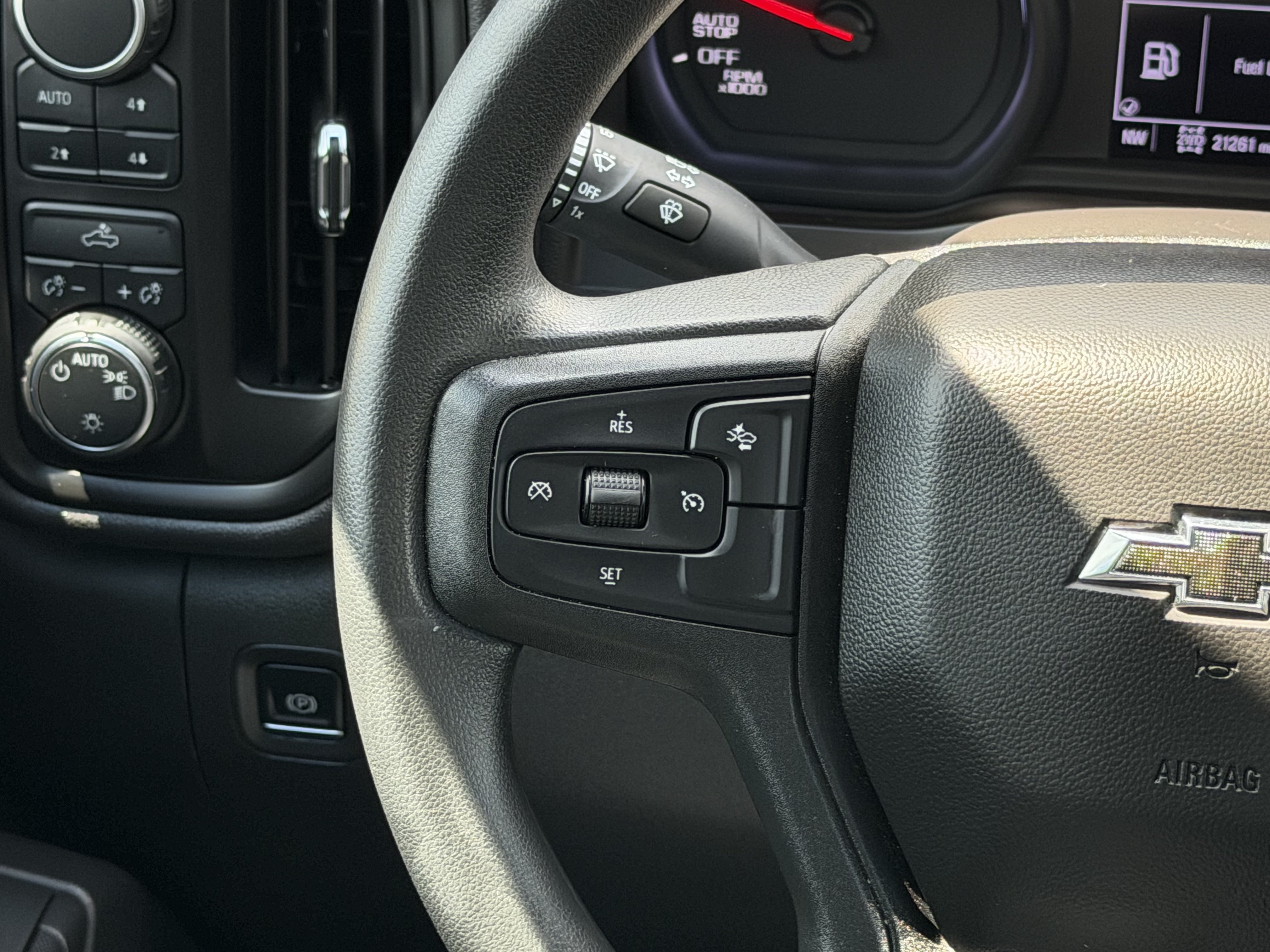Used 2026 Chevrolet Silverado 1500 Custom Trail Boss AWD/4WD image 19