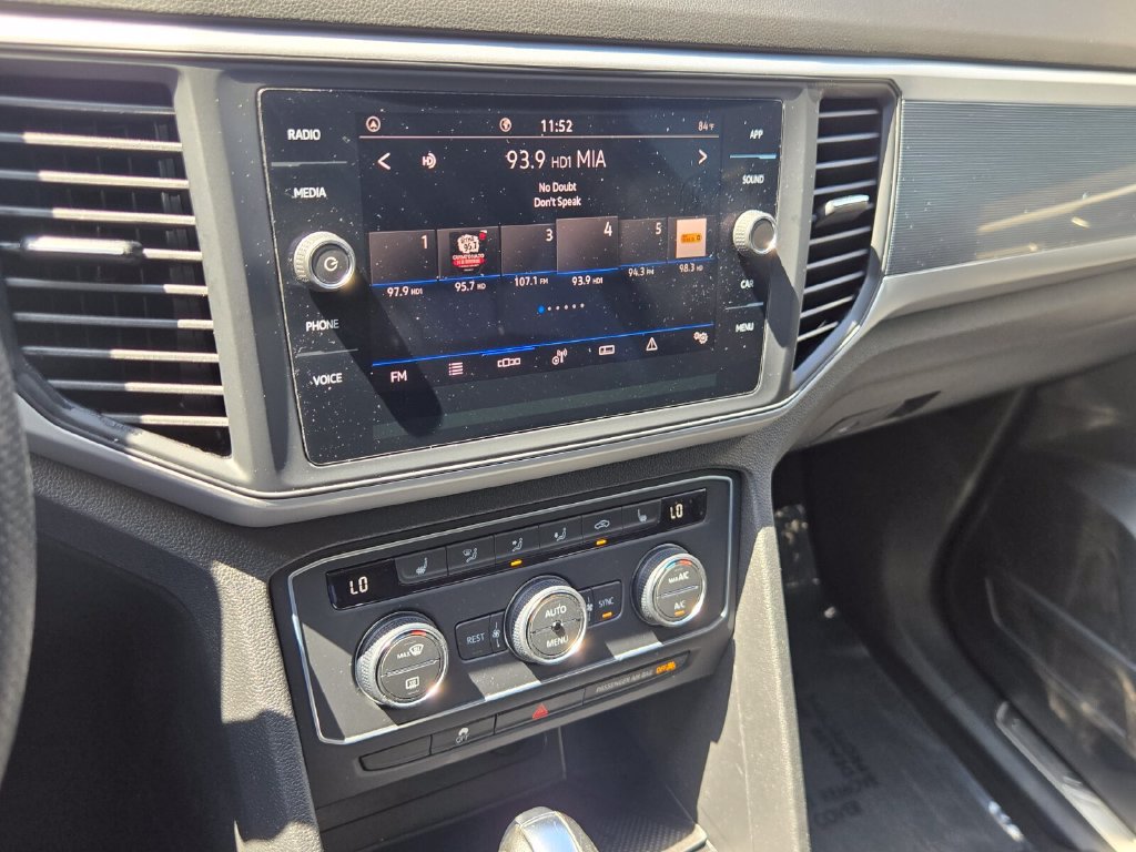 Used 2021 Volkswagen Atlas SE w/ Panoramic Sunroof Package FWD image 22
