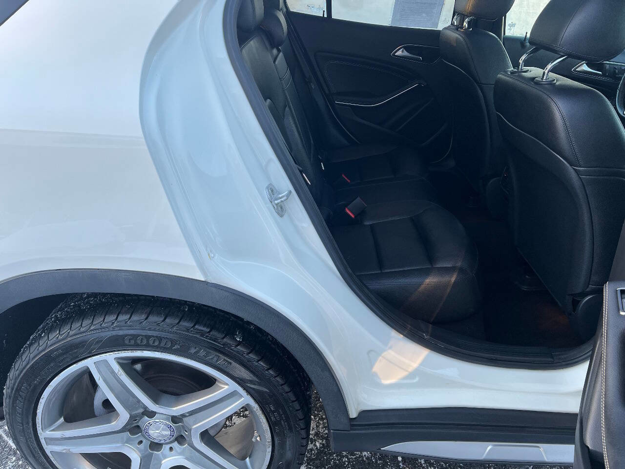 Used 2015 Mercedes-Benz GLA 250 4MATIC w/ Multimedia Package image 20