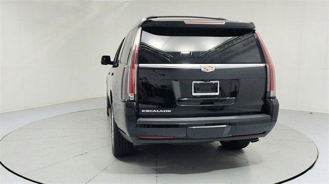 Used 2020 Cadillac Escalade Luxury image 4