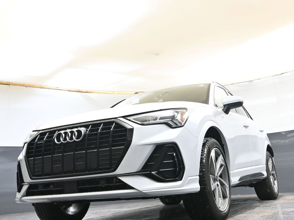 New 2025 Audi Q3 2.0T Premium image 40