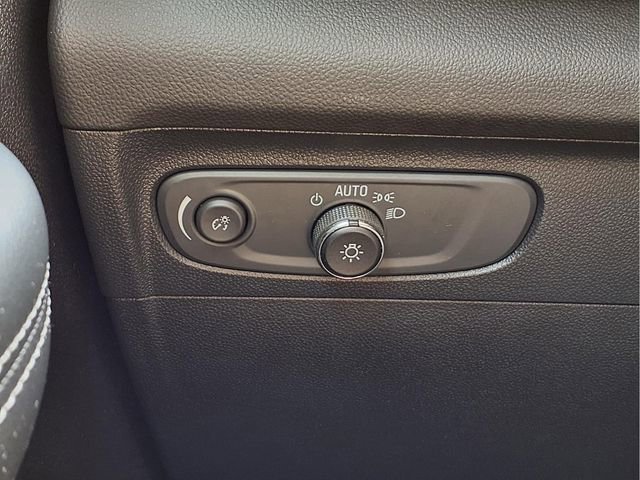 Certified 2023 Buick Envision Preferred w/ Sport Touring Package image 11