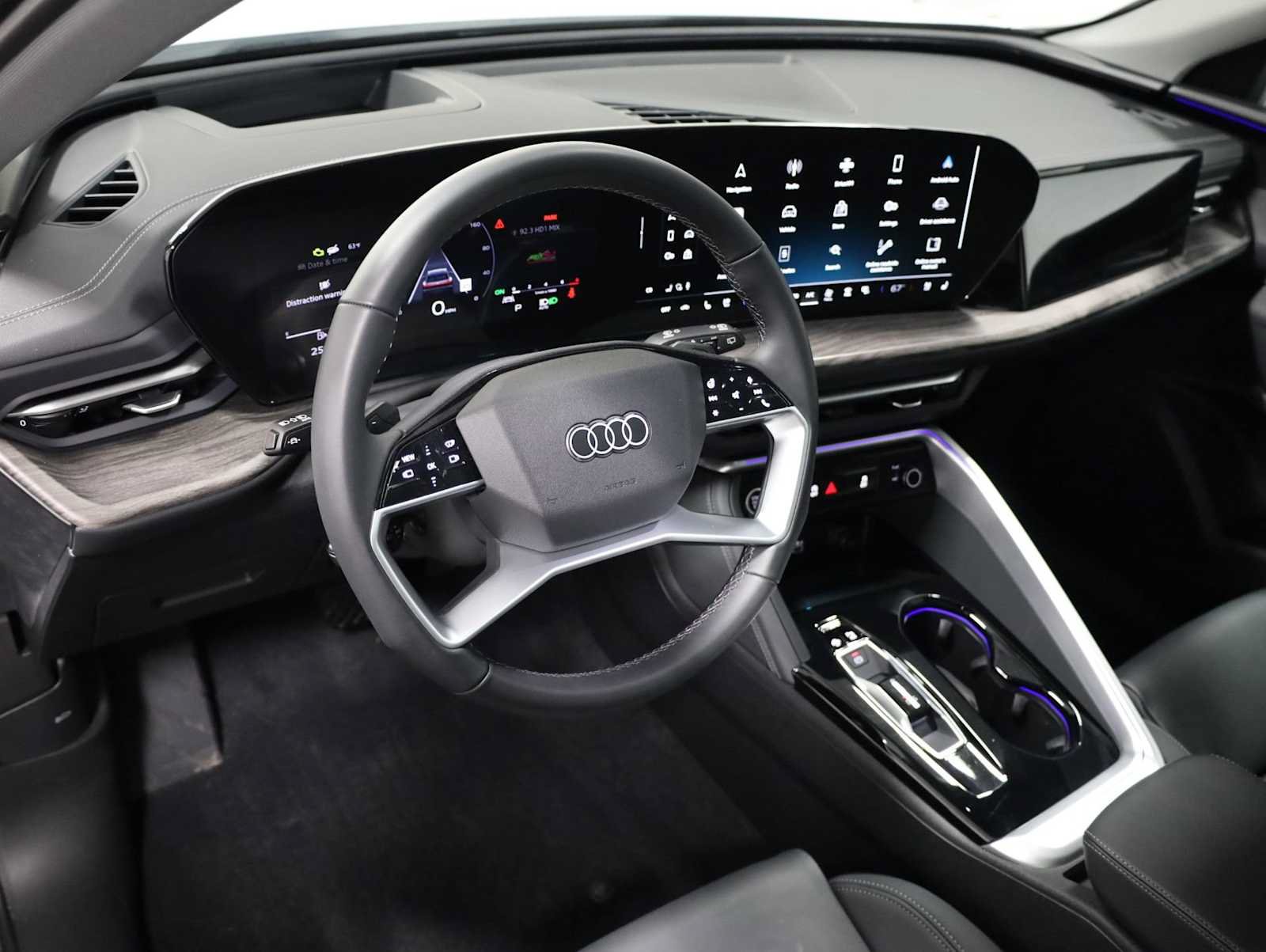 Certified 2025 Audi Q5 Premium Plus w/ Premium Plus AWD/4WD image 4