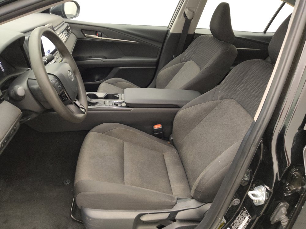 Used 2025 Toyota Camry LE FWD image 17