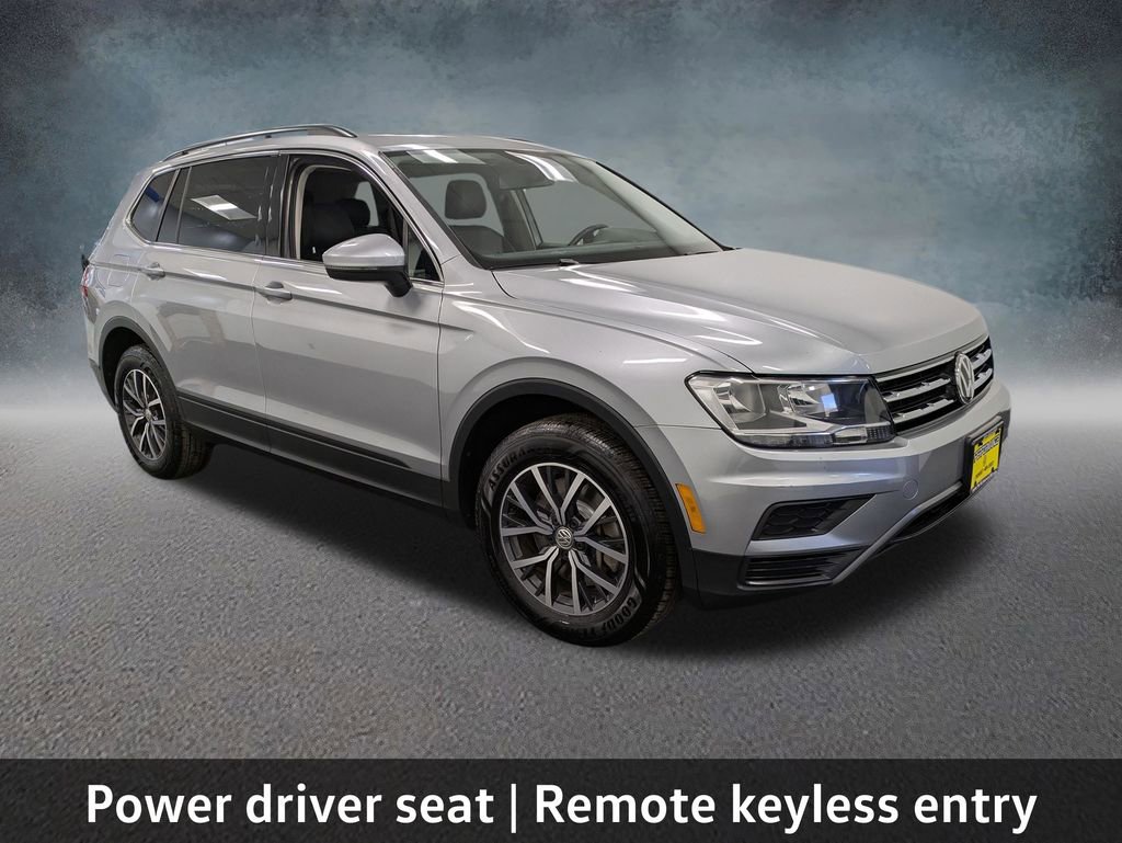 Used 2019 Volkswagen Tiguan SE w/ Panoramic Sunroof Package image 3