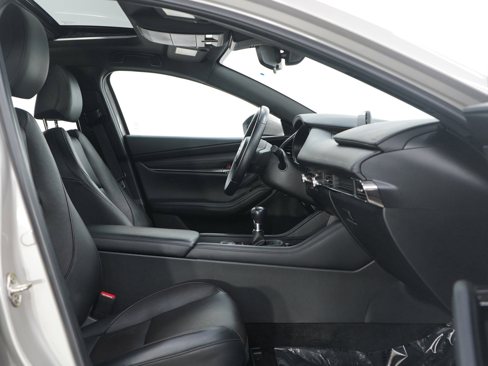 Used 2022 MAZDA MAZDA3 s image 11