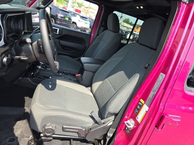 Used 2024 Jeep Gladiator Sport AWD/4WD image 14