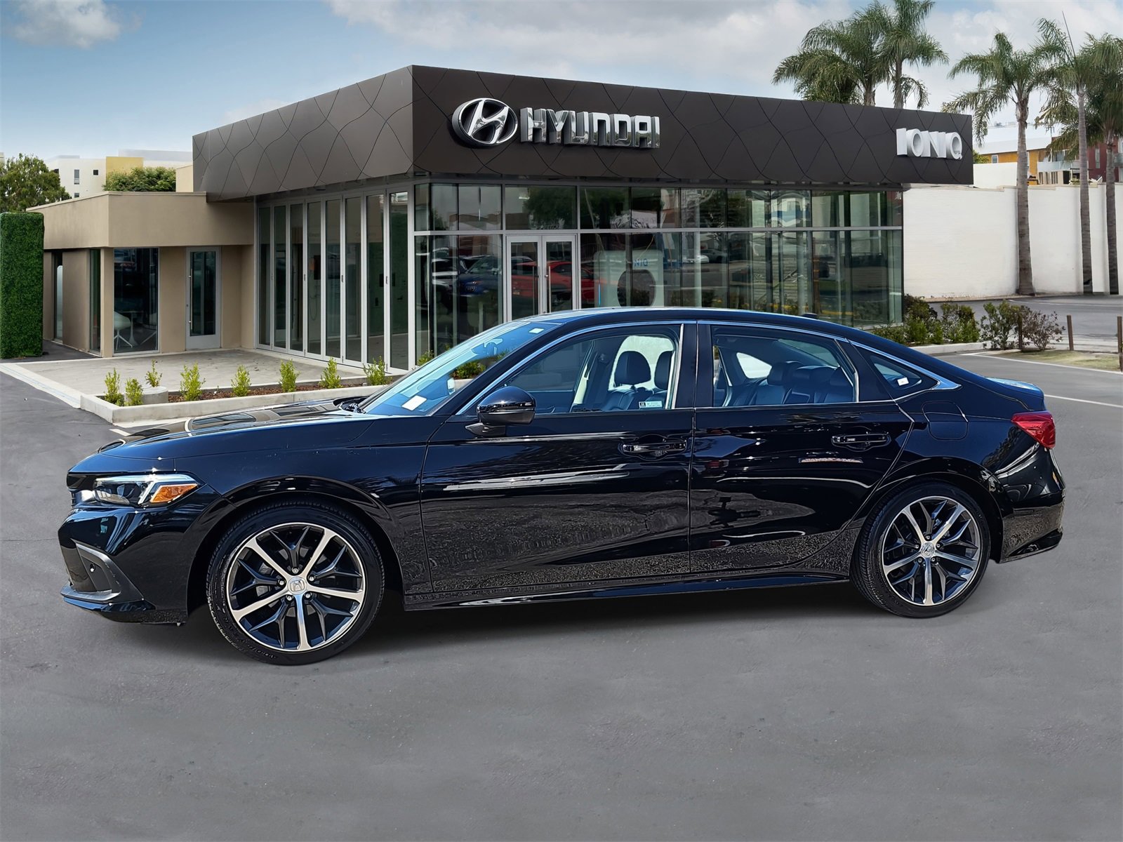 Used 2023 Honda Civic Touring image 6