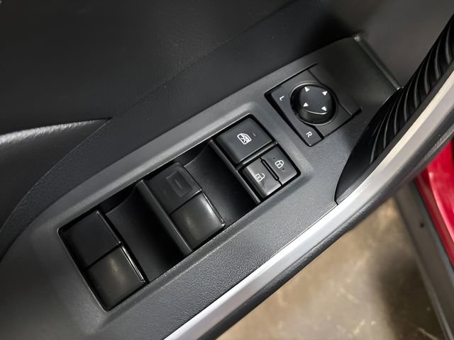 Used 2019 Toyota RAV4 XLE w/ Phone Cable & Charge Package image 11