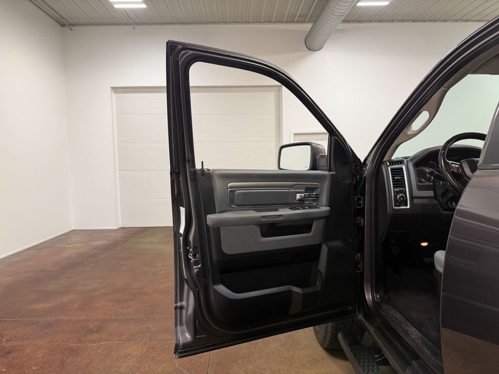 Used 2019 RAM 1500 Classic Warlock AWD/4WD image 58