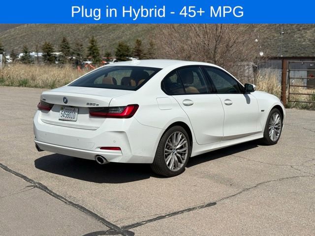 Used 2023 BMW 330e xDrive w/ Driving Assistance Package image 5