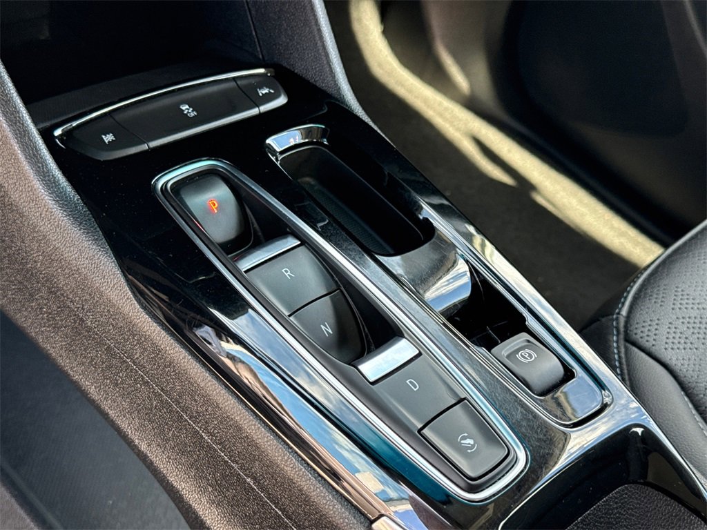 Used 2023 Chevrolet Bolt LT image 26