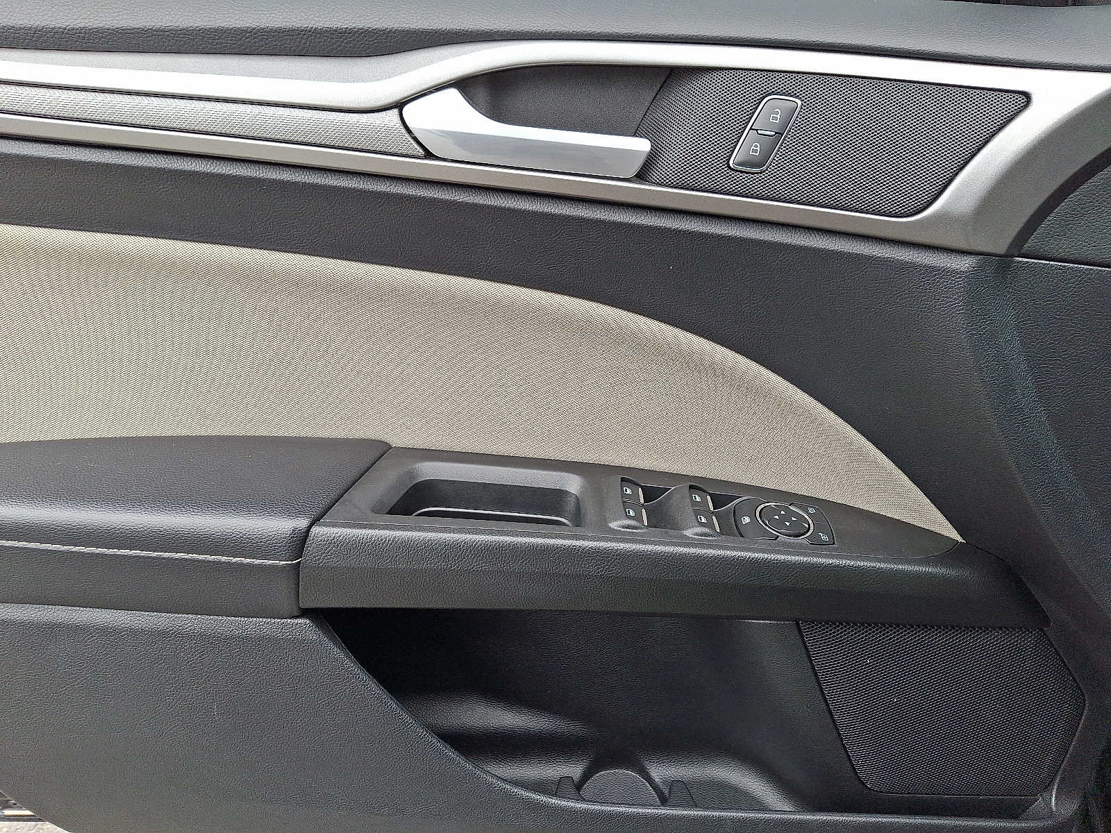 Used 2019 Ford Fusion S FWD image 13