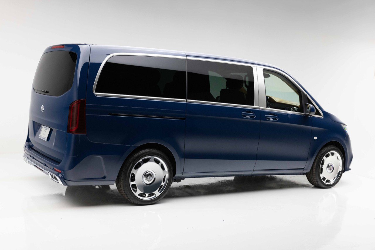 Used 2021 Mercedes-Benz Metris Passenger image 19