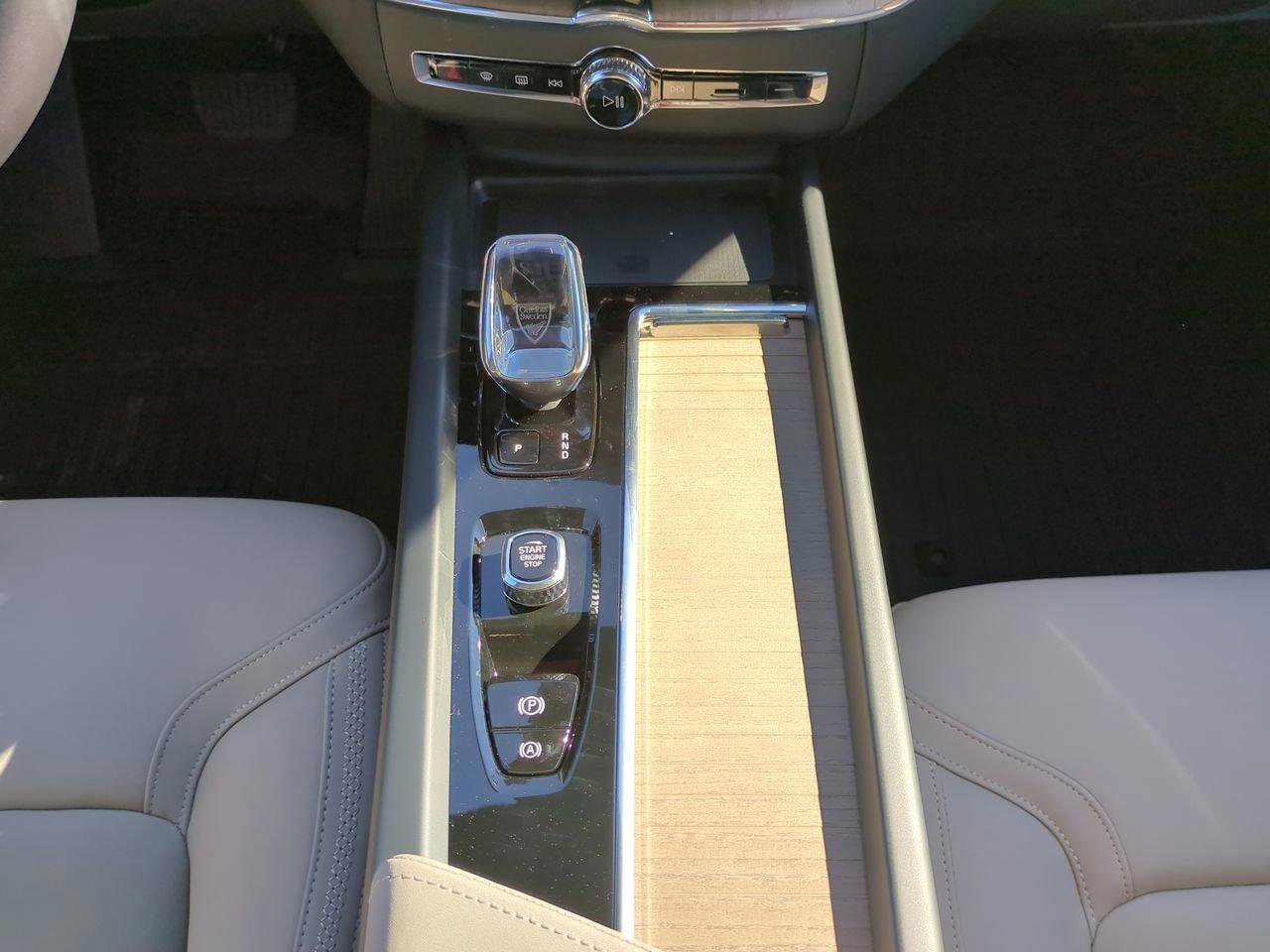 New 2026 Volvo XC60 B5 Plus w/ Protection Package Premier image 15