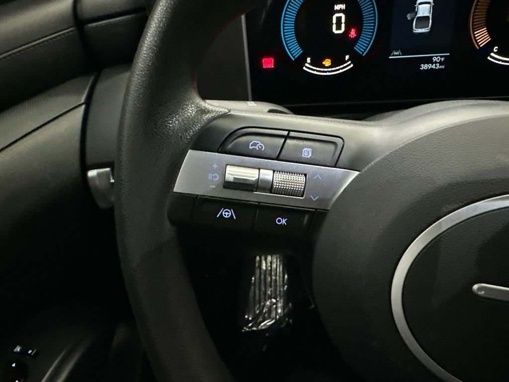 Used 2025 Hyundai Santa Cruz SEL FWD image 24