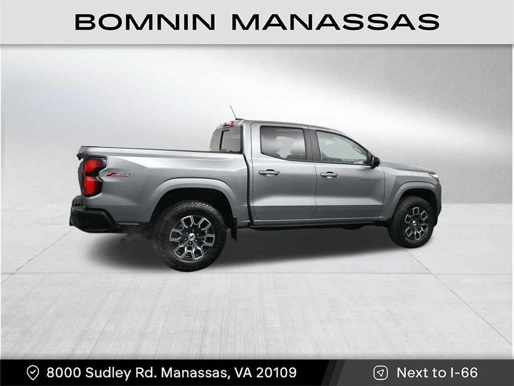Used 2024 Chevrolet Colorado Z71 w/ Z71 Convenience Package 2 image 5