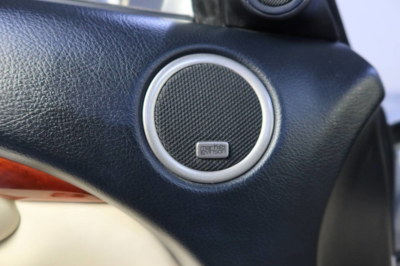 Used 2008 Lexus SC 430 Convertible image 30