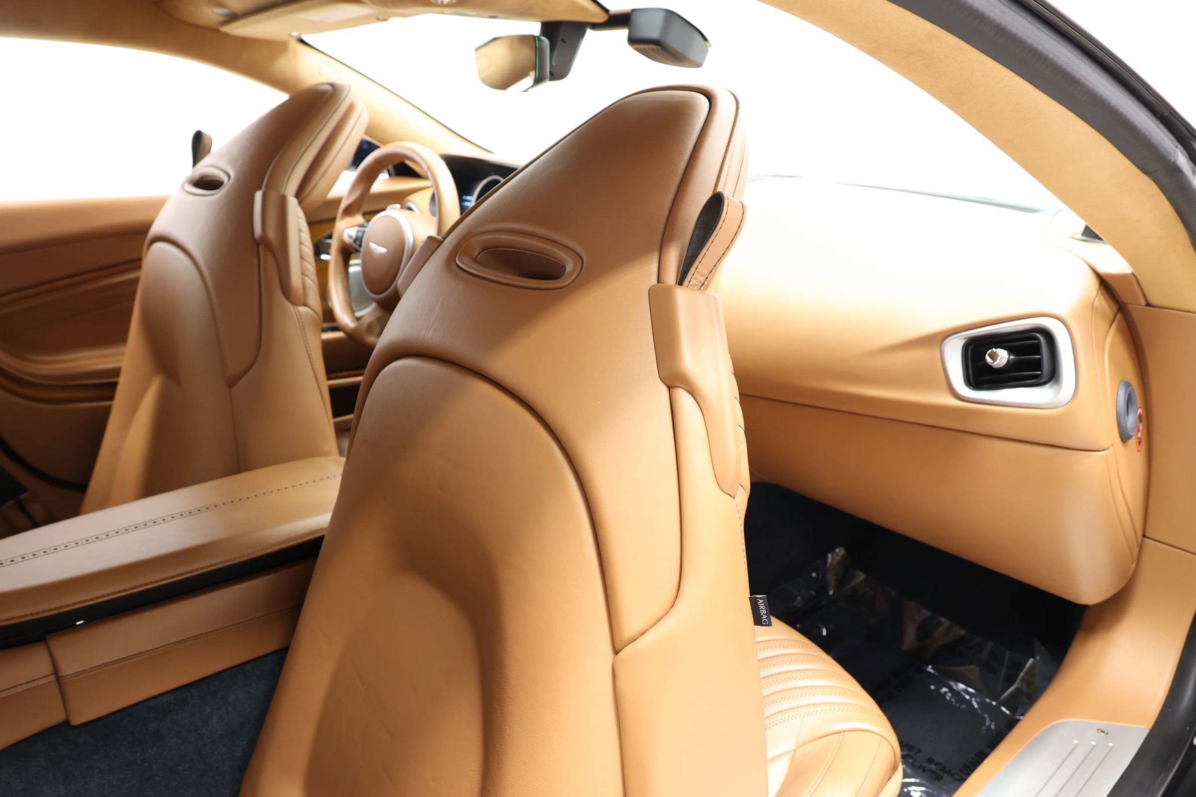 Used 2017 Aston Martin DB11 V12 image 71