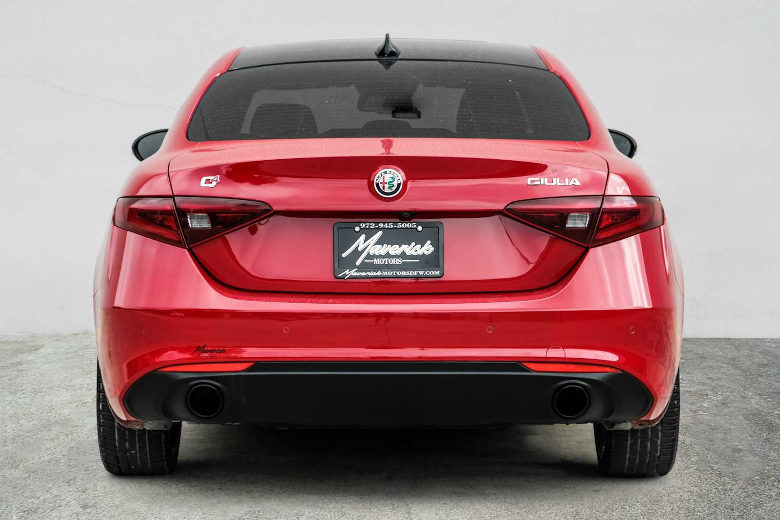 Used 2022 Alfa Romeo Giulia Ti AWD/4WD image 10