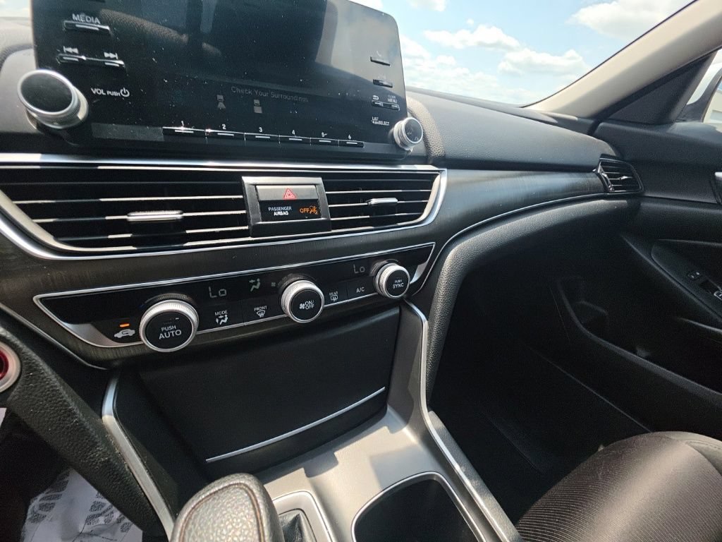 Used 2019 Honda Accord LX image 17