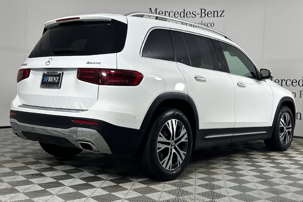 Certified 2024 Mercedes-Benz GLB 250 4MATIC image 4