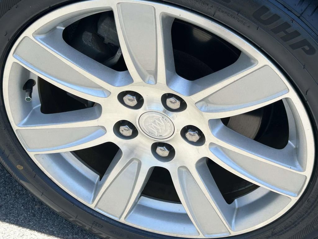 Used 2010 Buick LaCrosse CXL FWD image 9