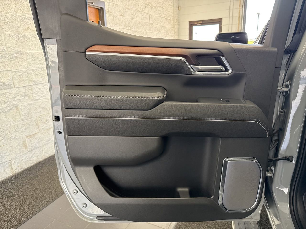 Used 2024 GMC Sierra 1500 Denali w/ Denali Reserve Package image 39