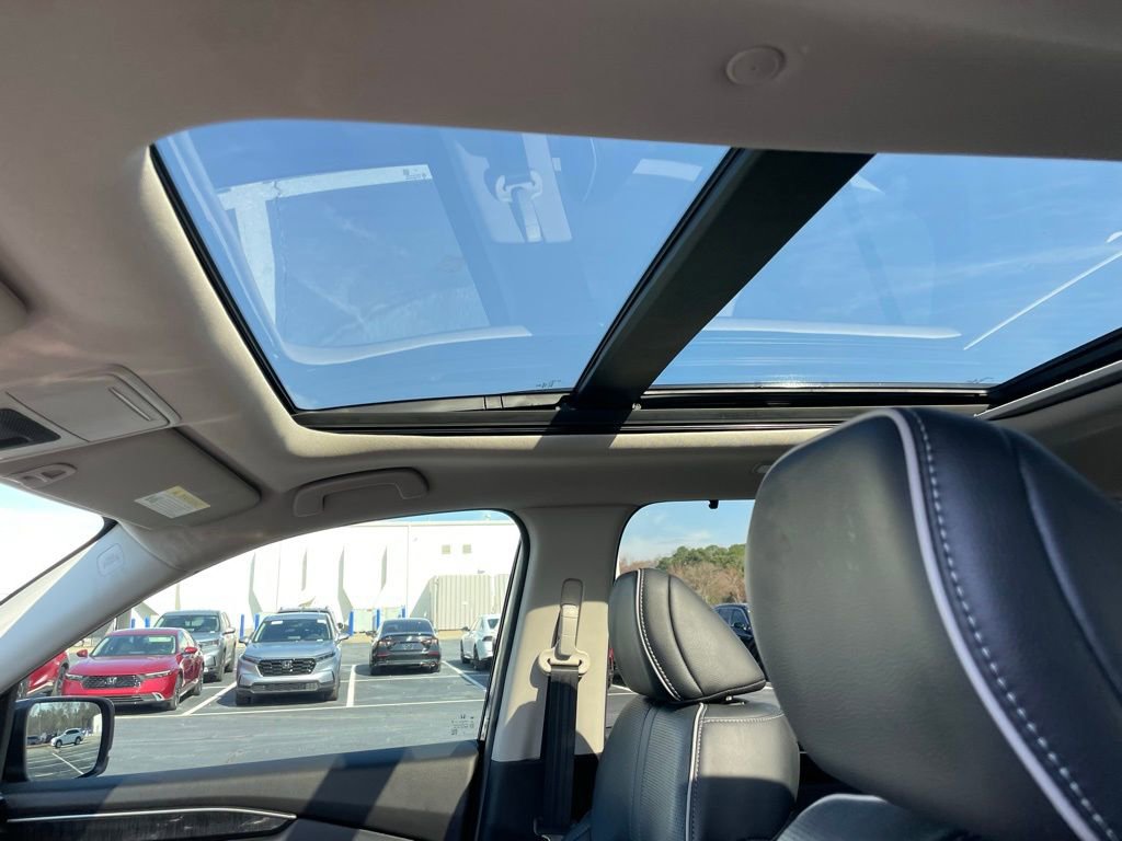Certified 2025 Honda Pilot Elite image 32
