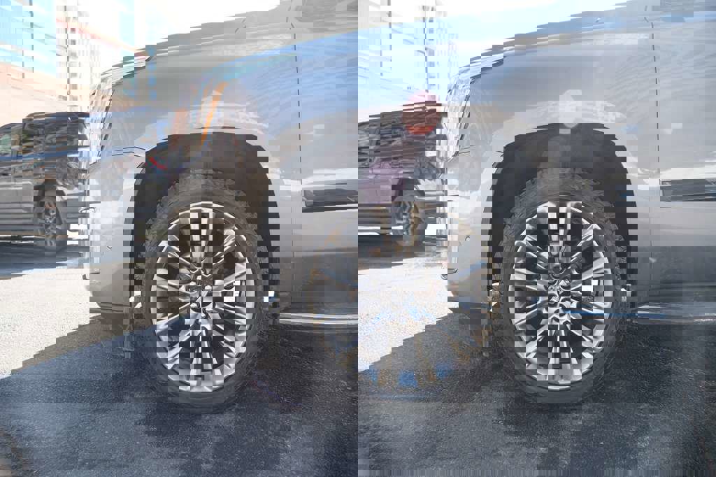 Used 2020 Cadillac Escalade Luxury image 5