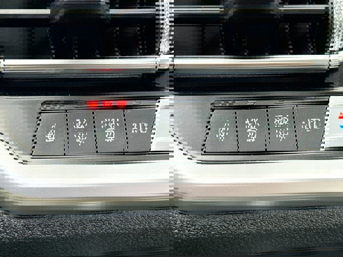 Used 2021 BMW 440i xDrive Coupe w/ Premium Package image 21