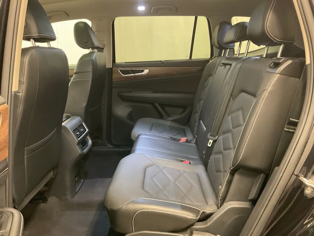 Used 2024 Volkswagen Atlas SE image 31