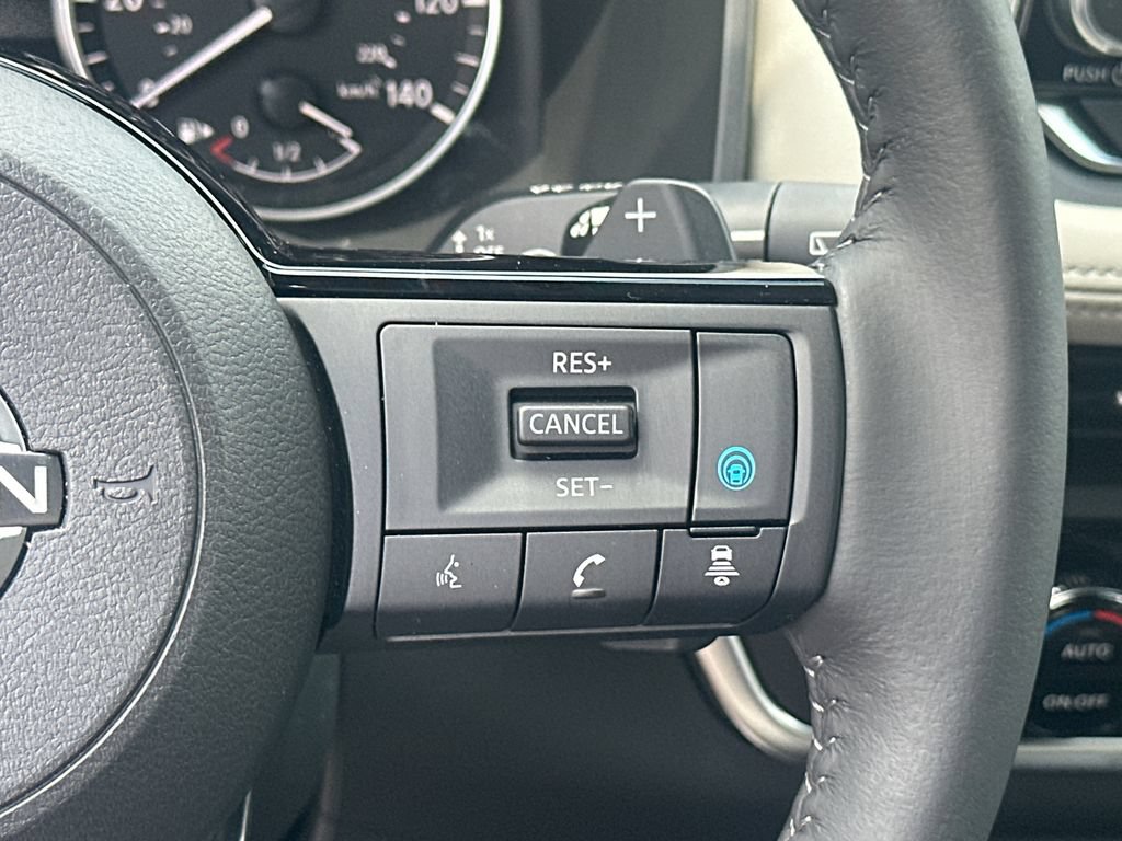 Used 2023 Nissan Rogue SV w/ SV Premium B Package FWD image 22