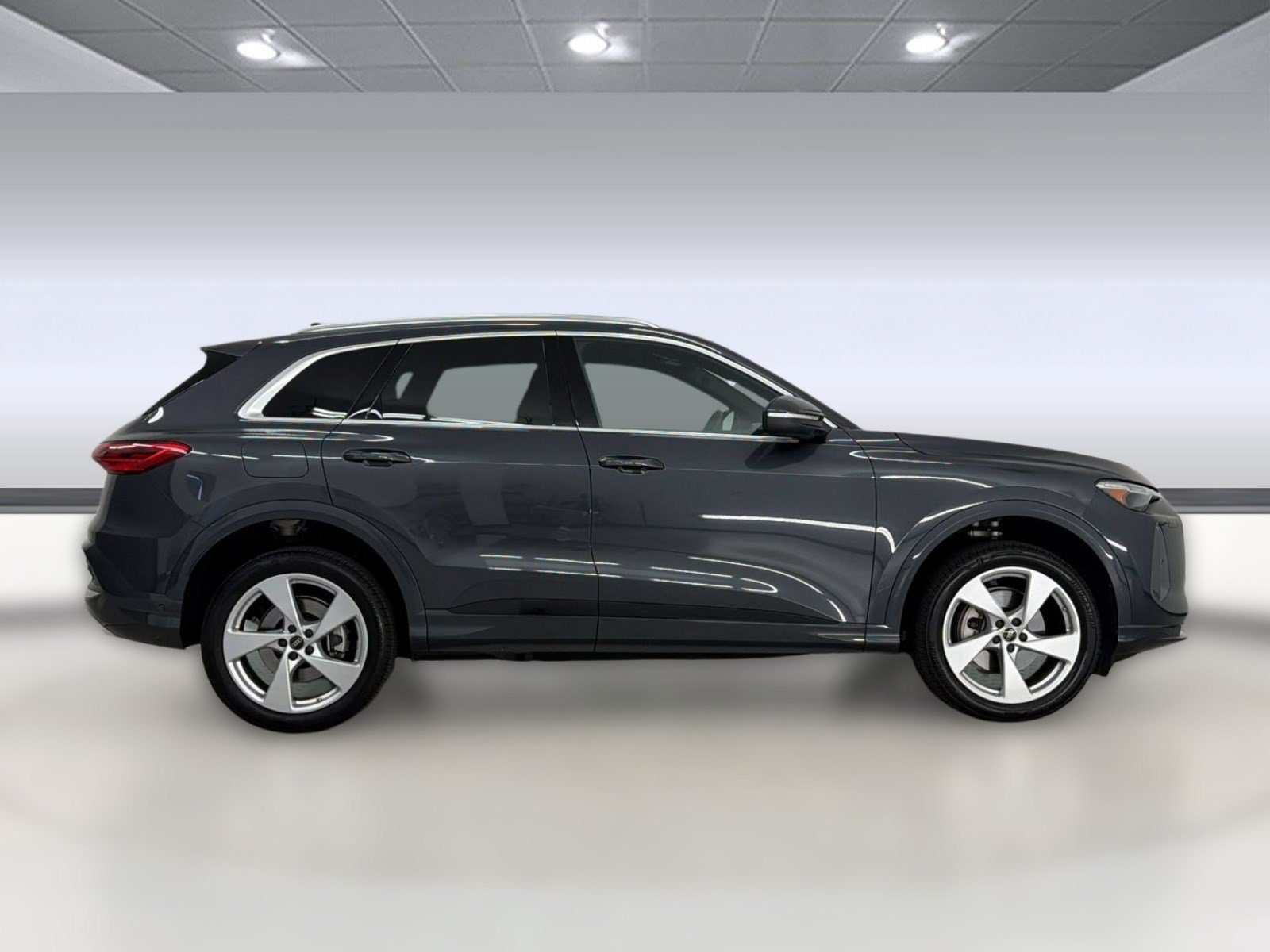 Used 2025 Audi Q5 Premium Plus w/ Premium Plus AWD/4WD image 8