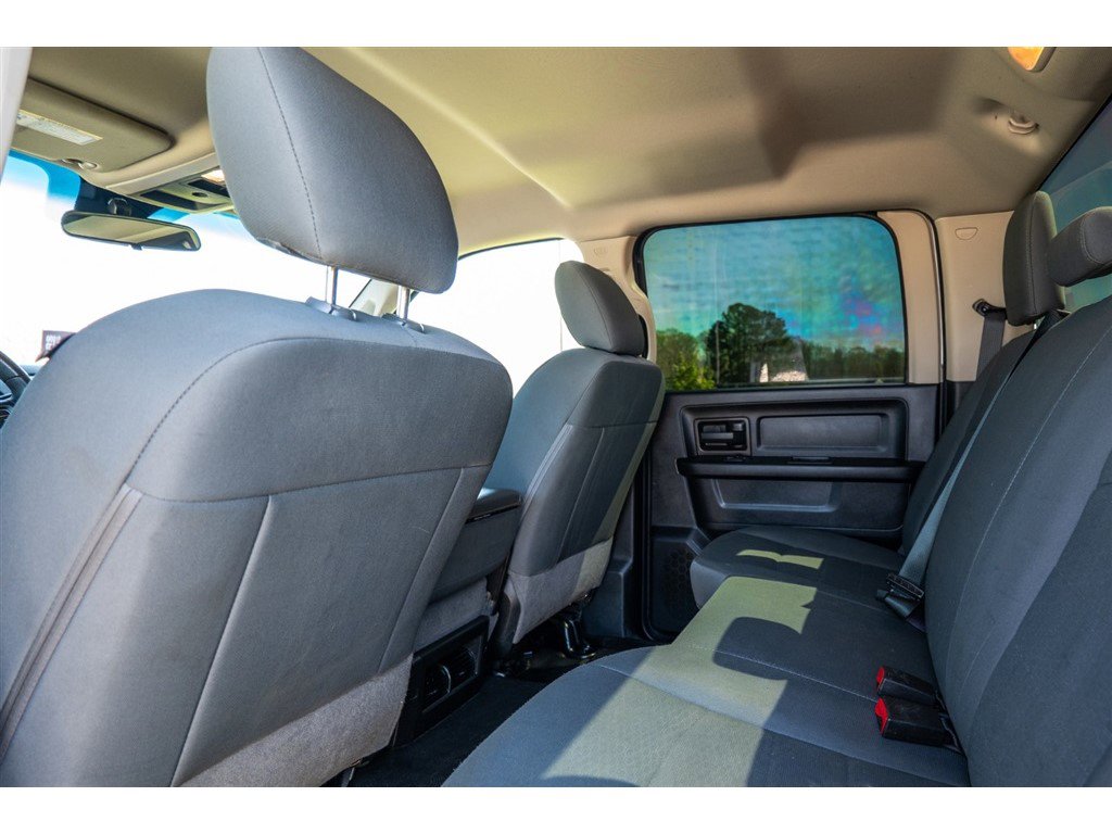 Used 2018 RAM 2500 Tradesman w/ Chrome Appearance Group image 29