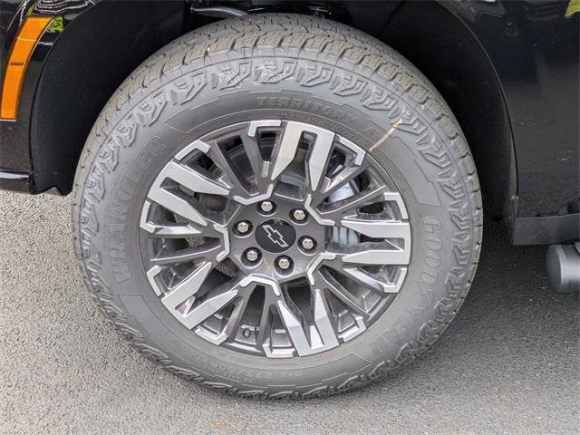 New 2026 Chevrolet Suburban Z71 w/ Comfort Package image 32