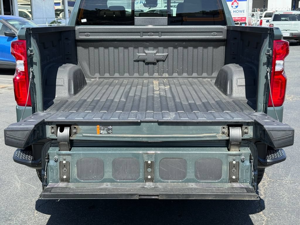 Used 2026 Chevrolet Silverado 1500 ZR2 AWD/4WD image 12