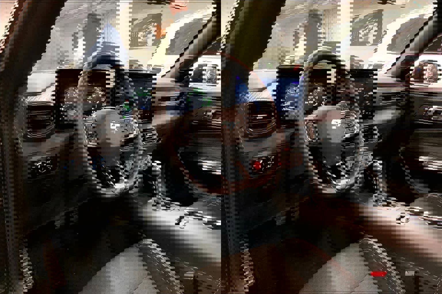 Used 2024 Ford Mustang Convertible image 15