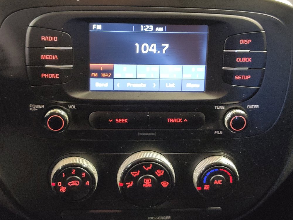 Used 2019 Kia Soul FWD image 25