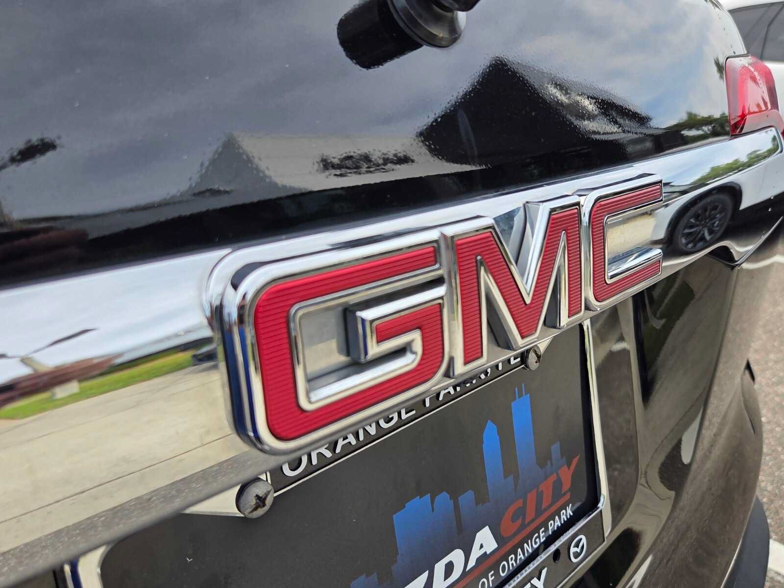Used 2017 GMC Acadia SLT FWD image 15