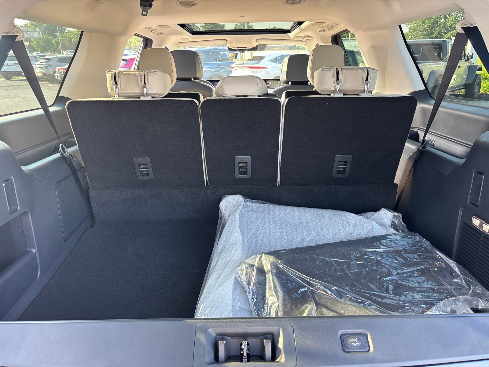 New 2025 Lincoln Navigator L Reserve image 9