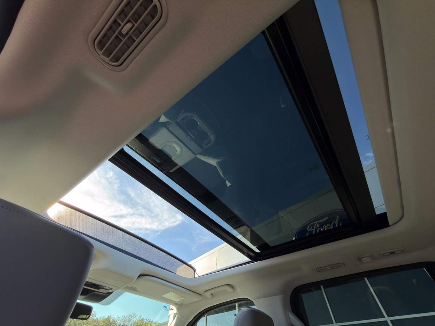 New 2025 Ford Expedition Active image 24