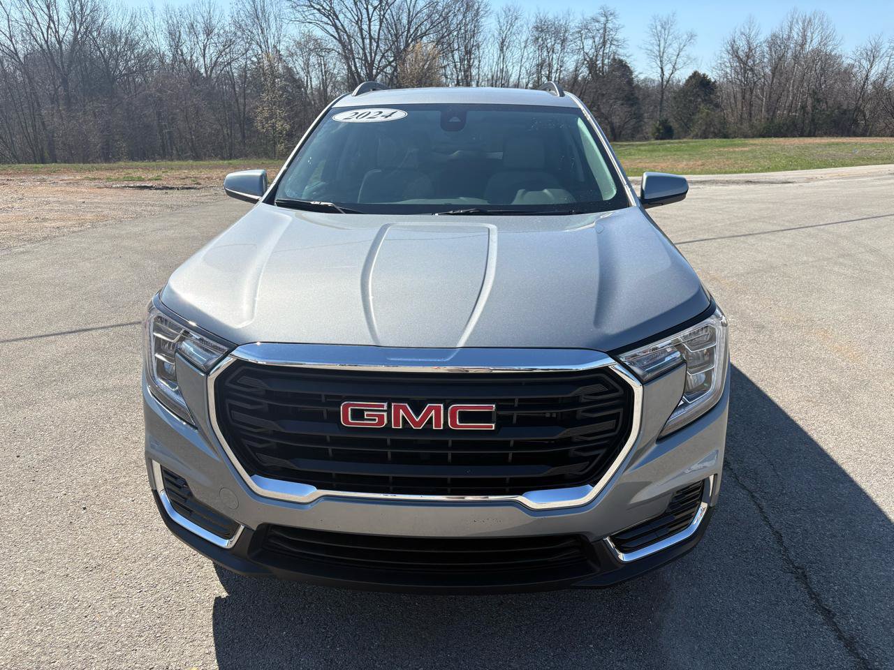 Used 2024 GMC Terrain SLE w/ Driver Convenience Package AWD/4WD image 8