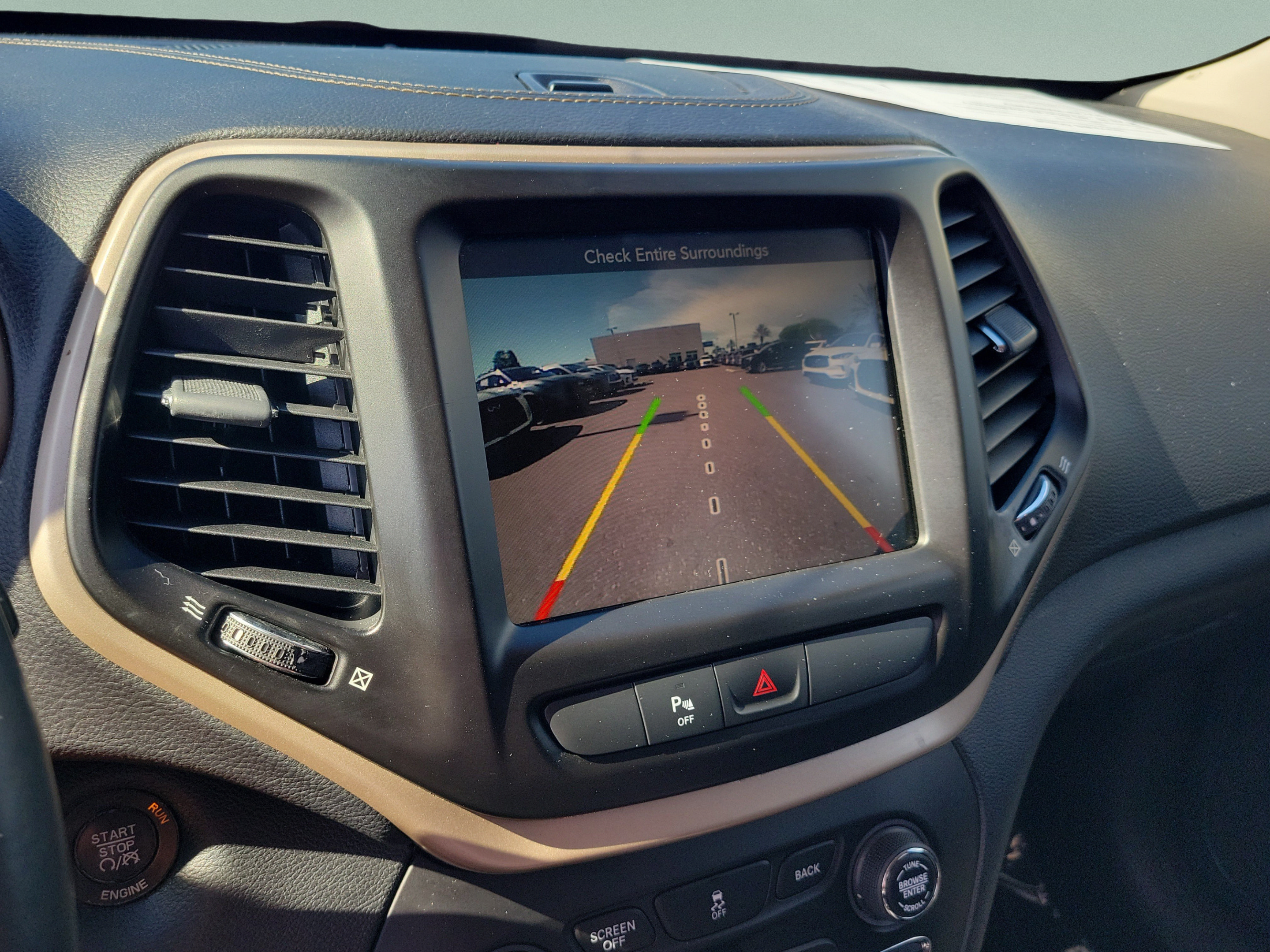 Used 2016 Jeep Cherokee Limited AWD/4WD image 18