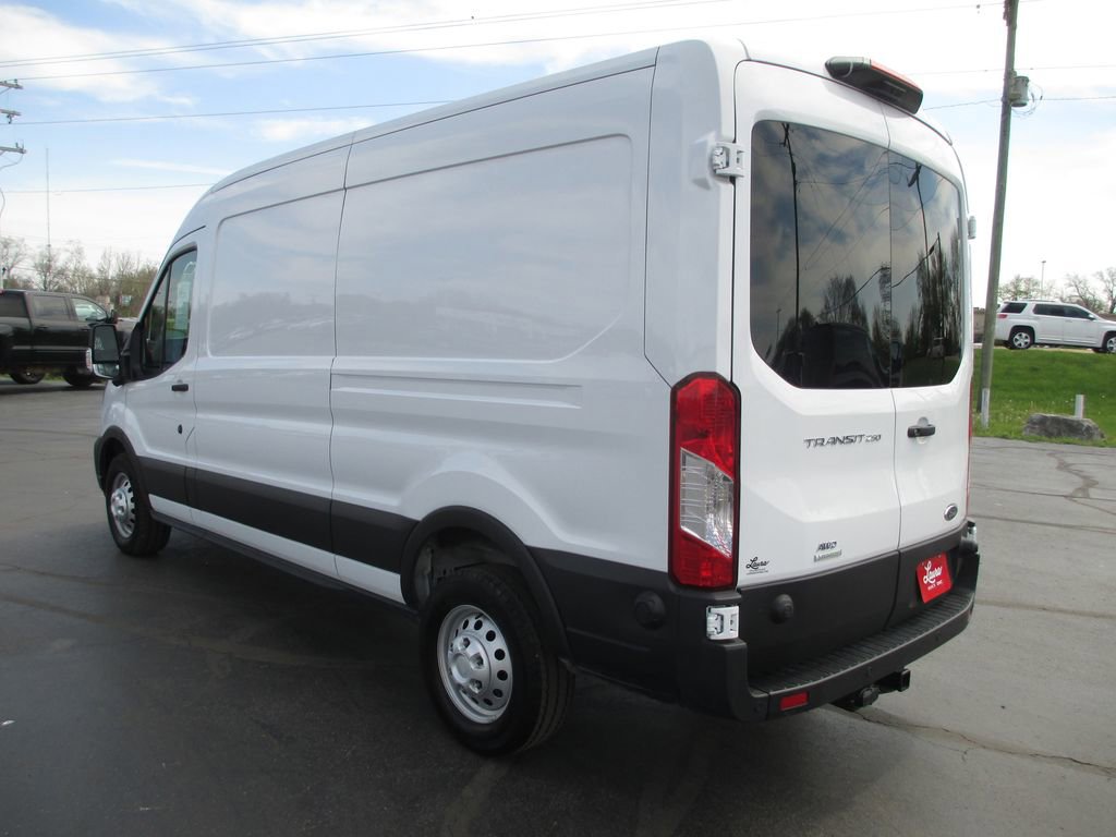 Used 2025 Ford Transit 250 148 Medium Roof Extended AWD w/ Load Area Protection Package image 8
